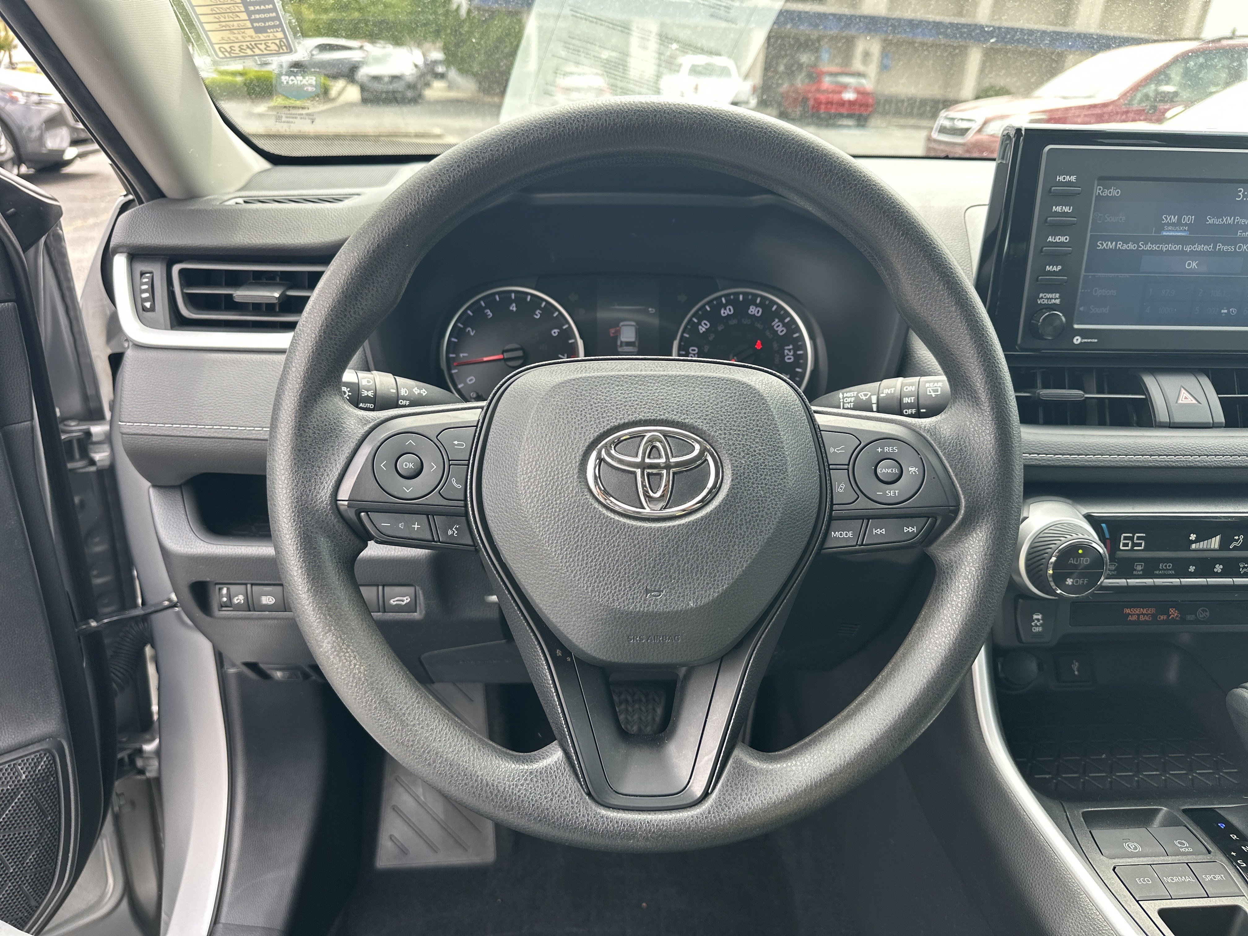 Used 2020 Silver Sky Metallic Toyota XLE image 27