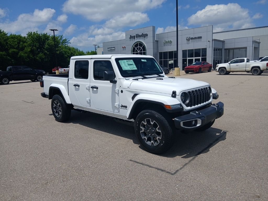 New 2026 Bright White Clear-Coat Exterior Paint Jeep Sahara image 2