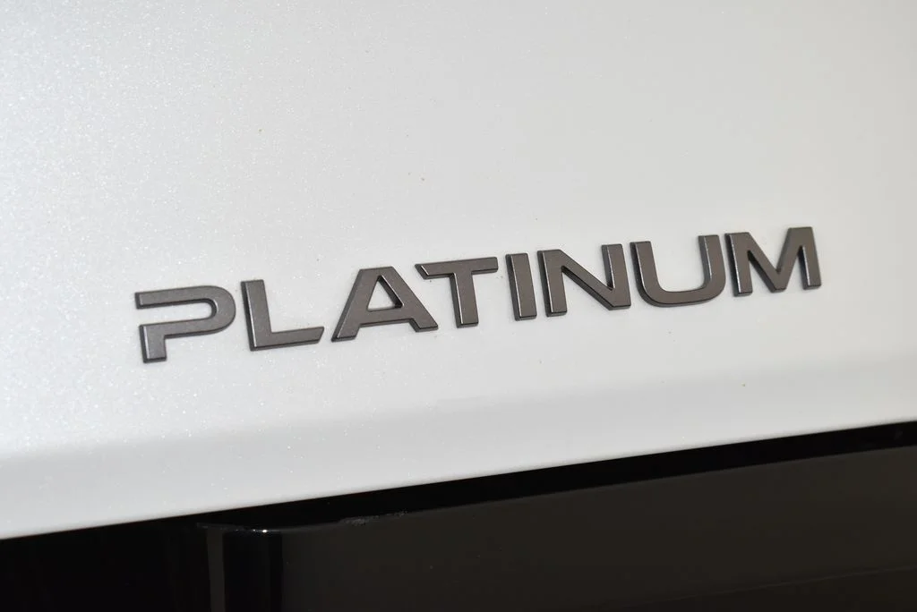 Used 2026 White Nissan Platinum image 10