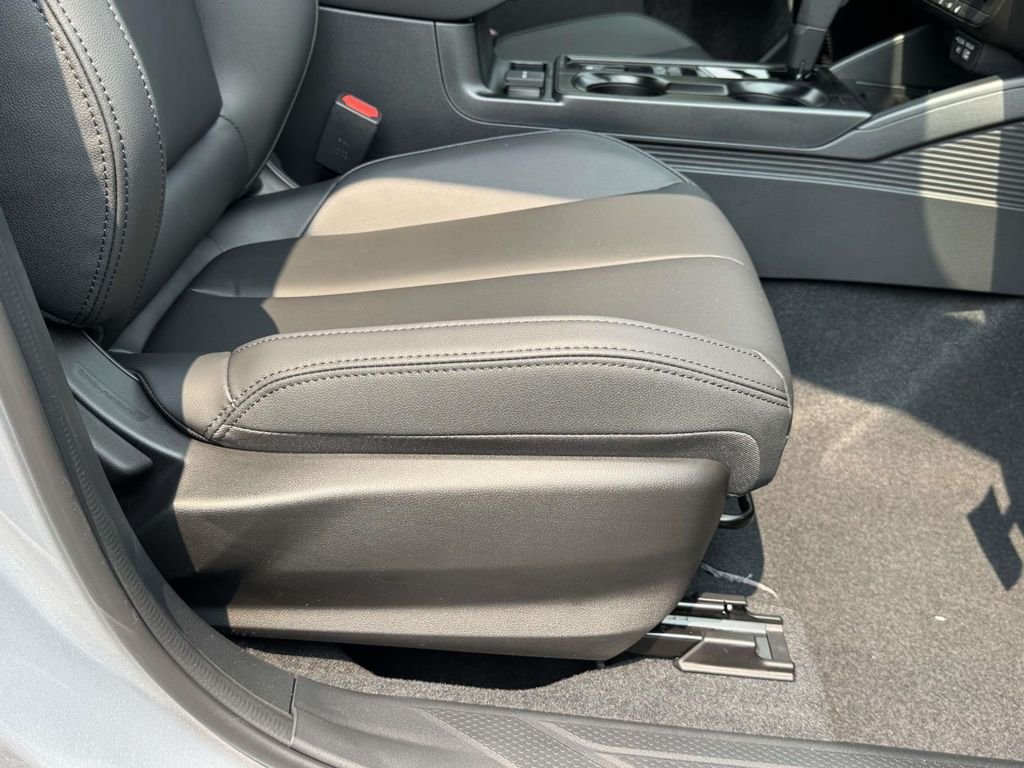 New 2026 ICE SILVER METALLIC Subaru Premium image 9