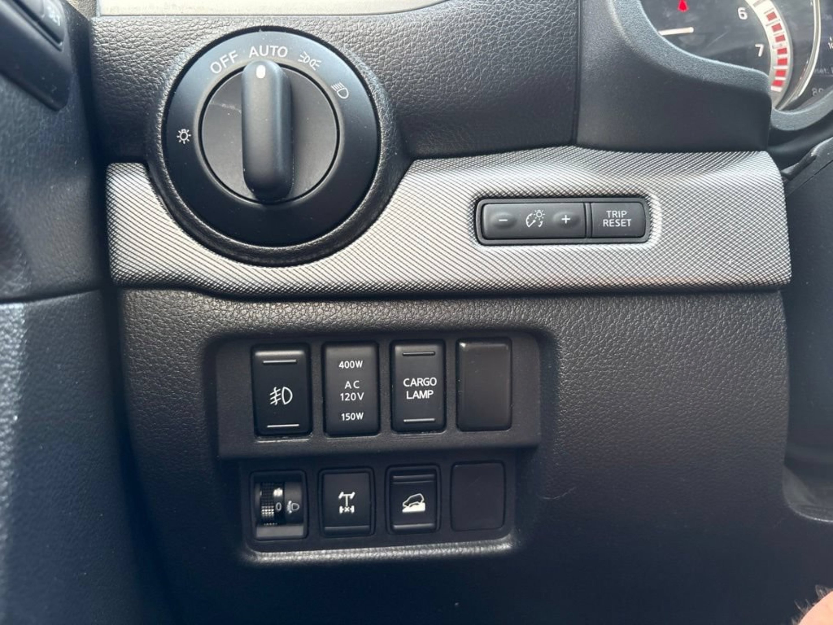 Used 2017 Pearl White Nissan PRO-4X image 17