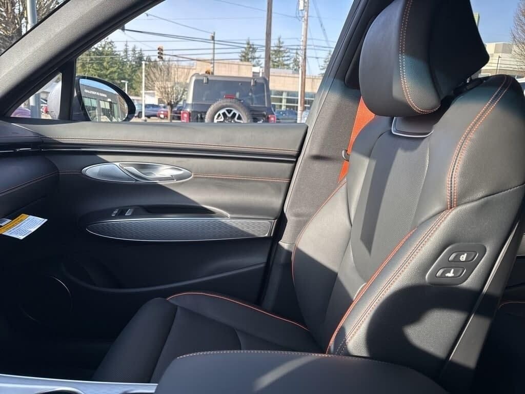New 2026 Blue Genesis 2.5T SPORT PRESTIGE image 31
