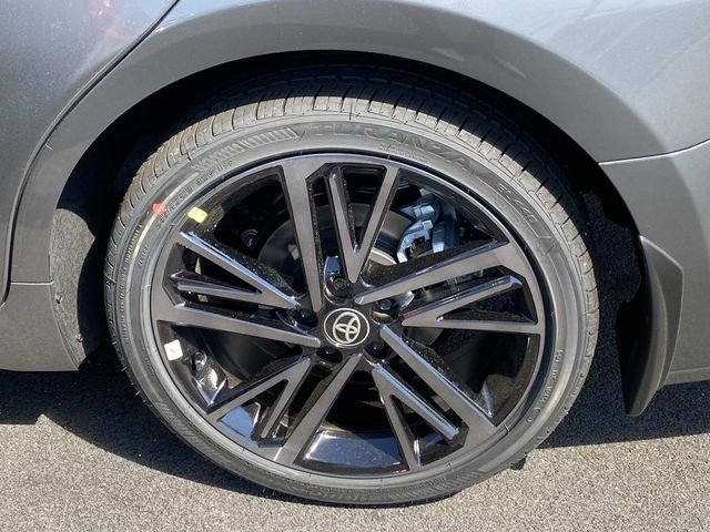 New 2026 Heavy Metal with Midnight Black Metallic roof Toyota XSE image 5