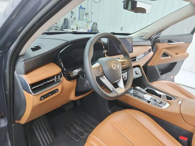 Used 2025 Blue INFINITI Sensory image 18