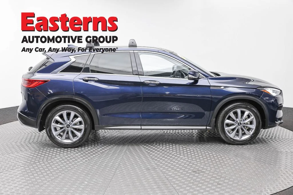 Used 2022 Blue INFINITI LUXE image 4