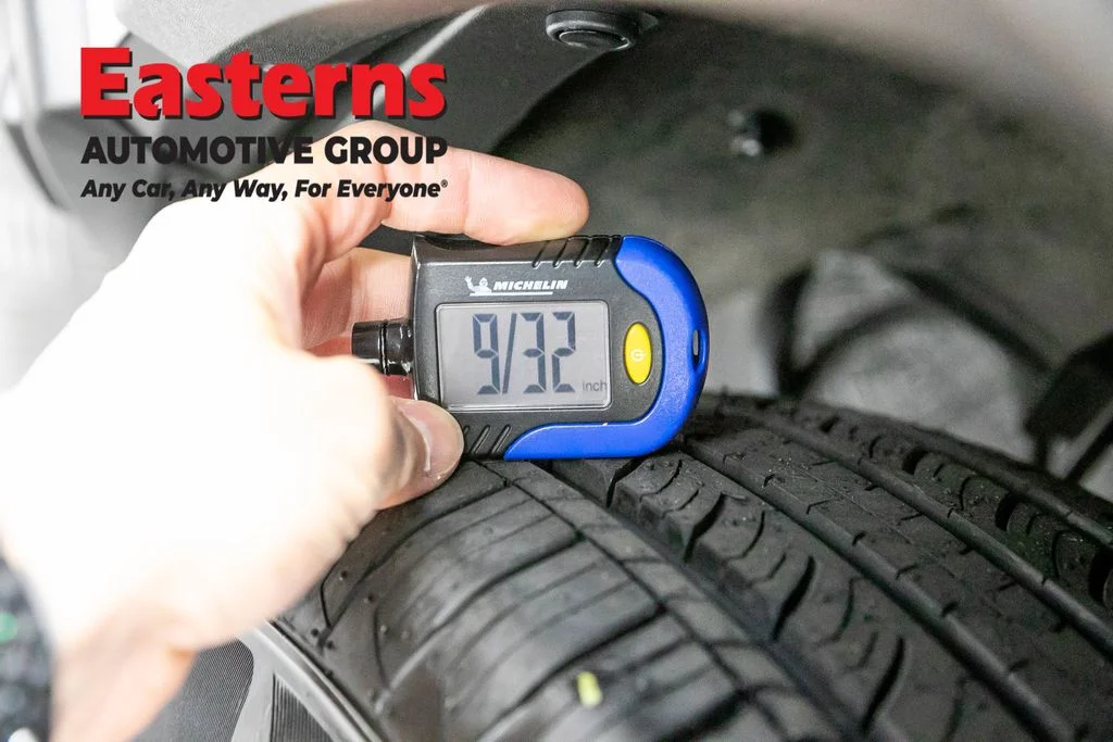 Used 2021 Silver Toyota XLE image 27