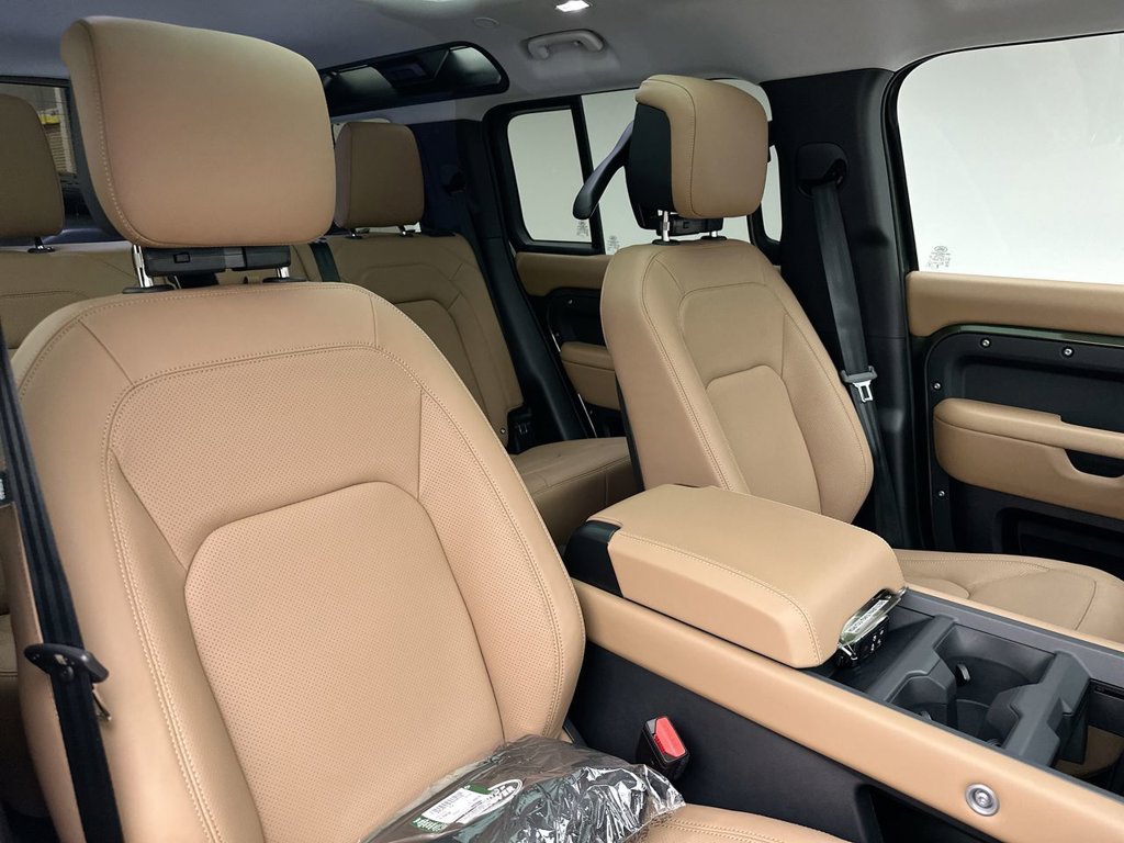 New 2026 Woolstone Green Land Rover S image 6