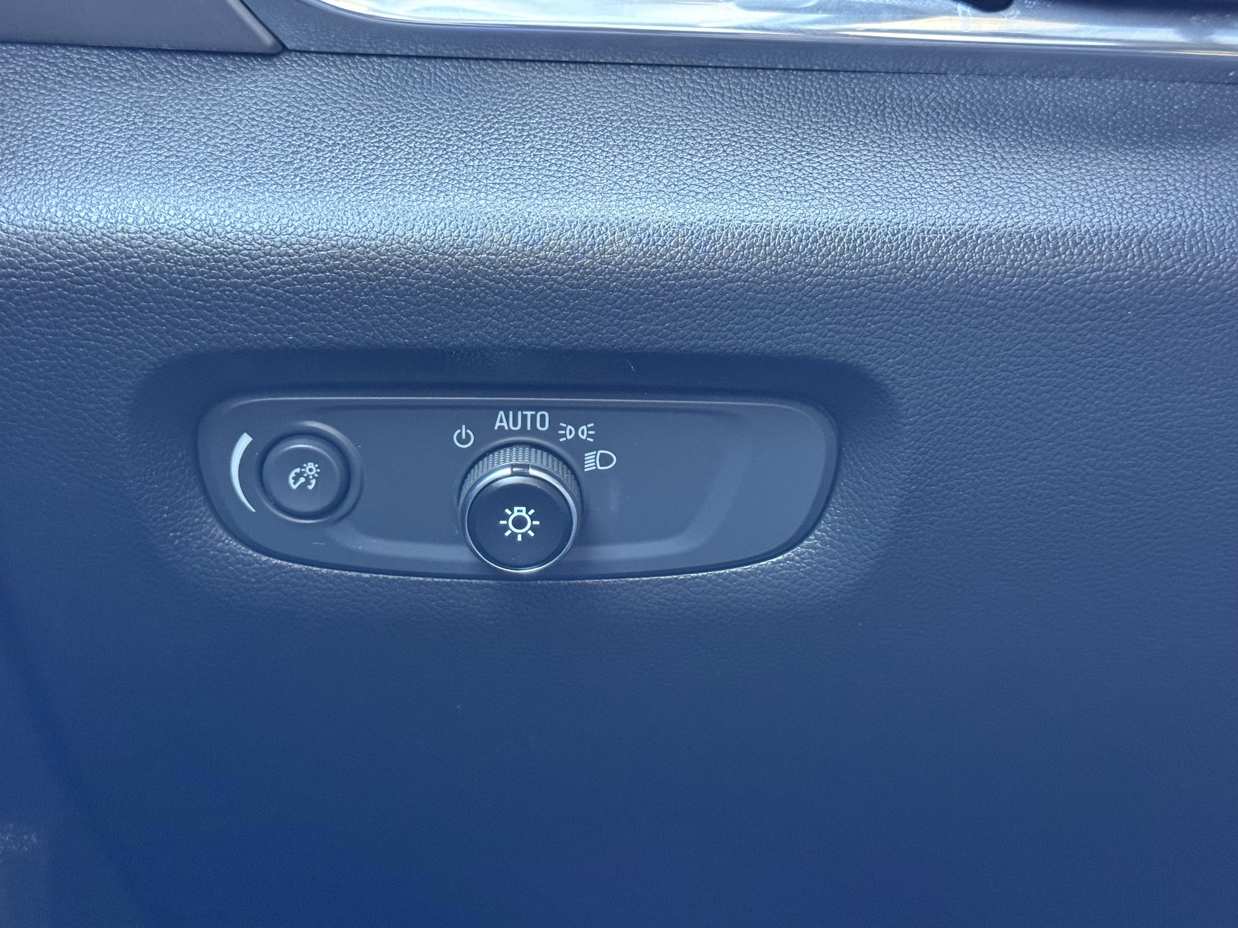 2020 Chevrolet Traverse LS - Photo 32
