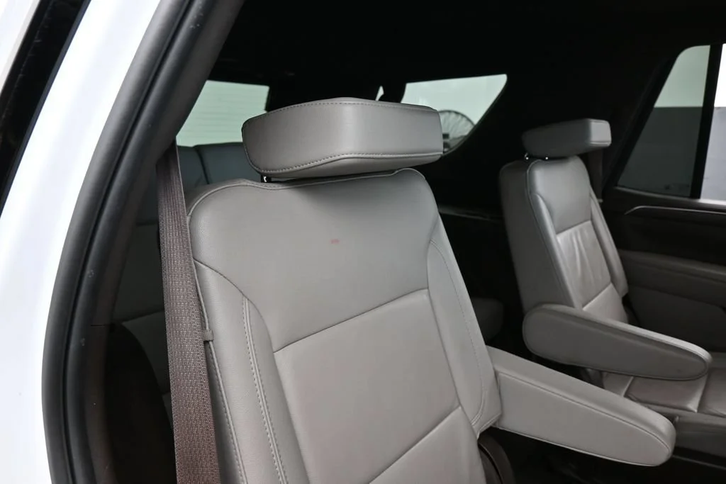 Used 2024 Summit White Chevrolet LT image 28