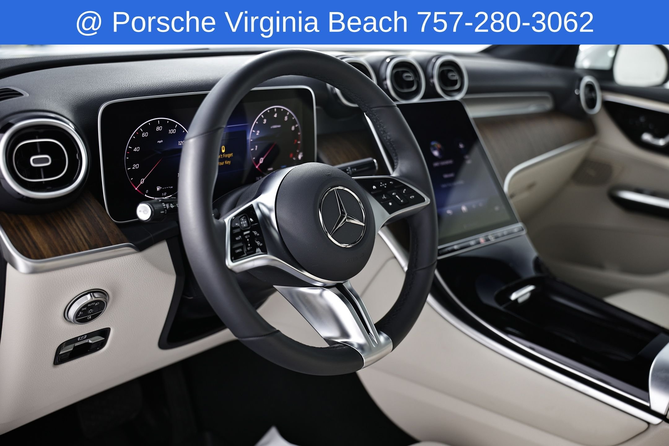 Used 2025 White Mercedes-Benz GLC 300 image 4