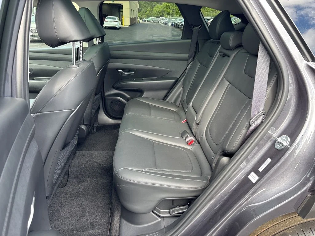 Used 2025 Gray Hyundai SEL Convenience image 27