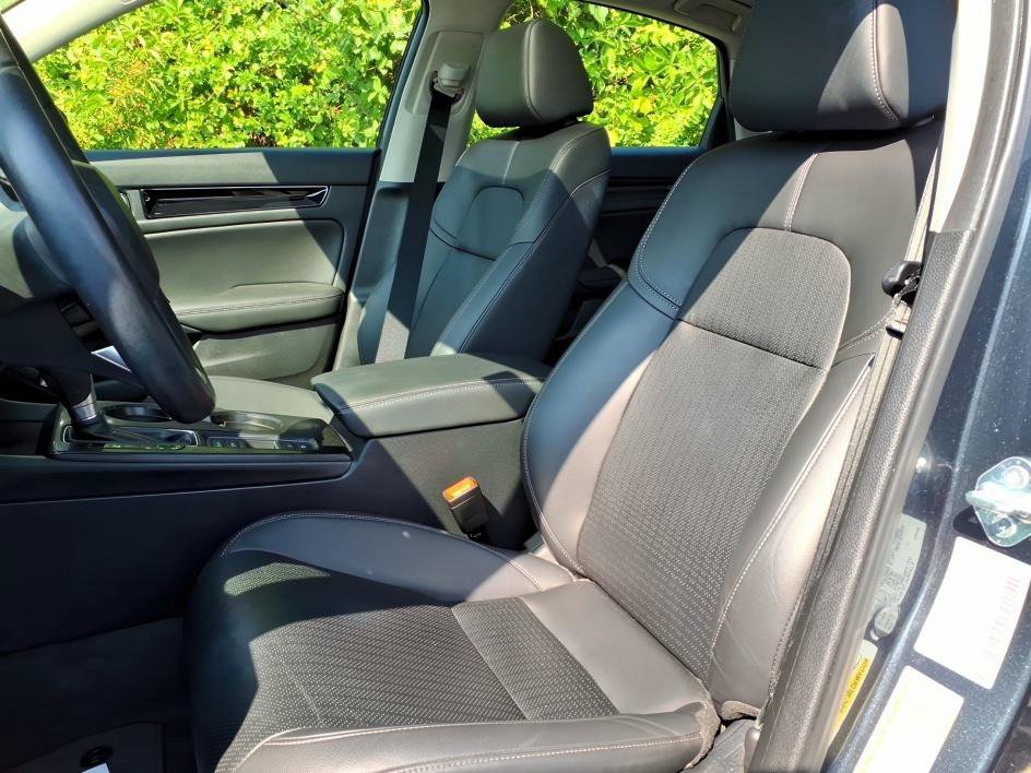 Used 2024 Gray Metallic Honda EX-L image 15