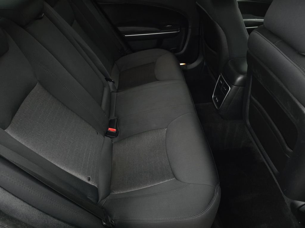 Used 2018 Gloss Black Chrysler Touring image 36