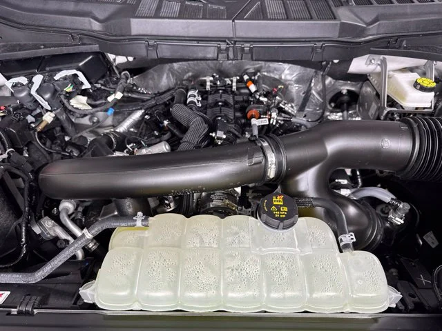 Used 2025 White Ford Lariat image 9