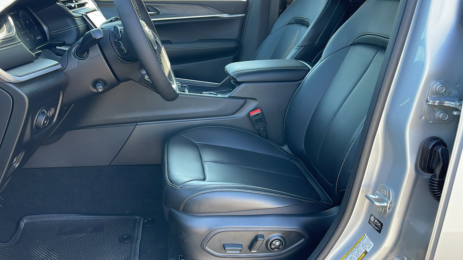 2025 Jeep Grand Cherokee L Limited - Photo 13