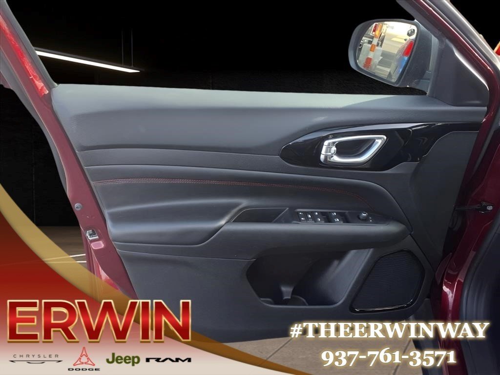 Certified Used 2022 Velvet Red Pearl Coat Jeep Trailhawk image 15