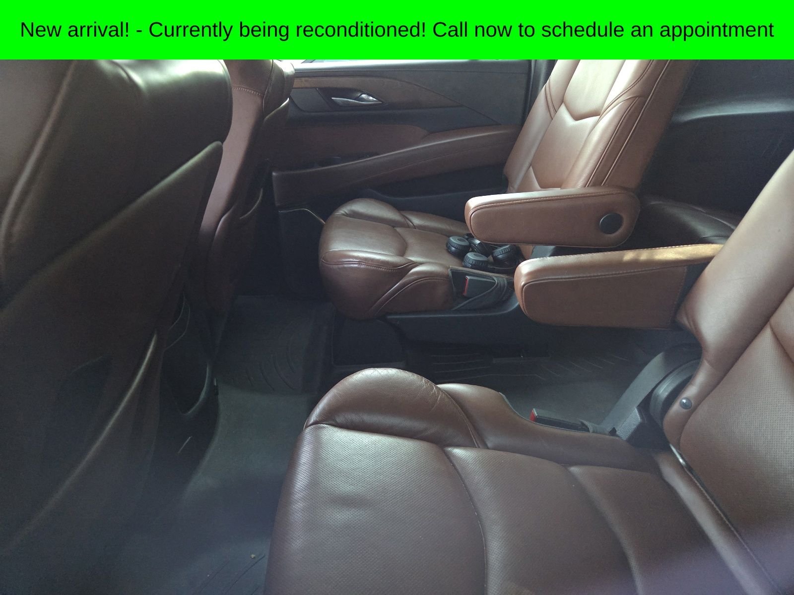 Used 2019 Crystal White Cadillac Luxury image 13