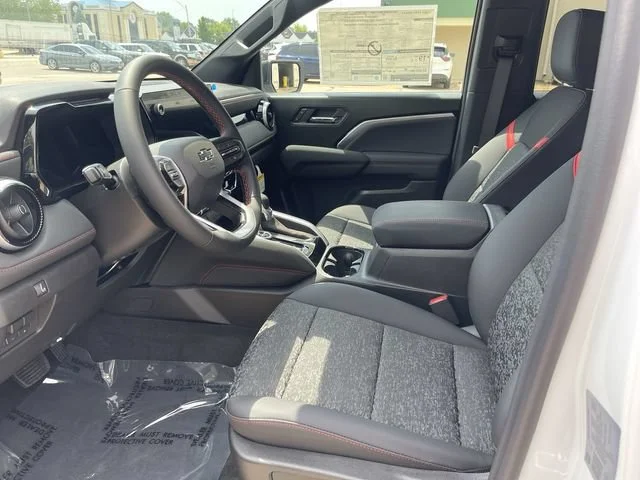 2026 Chevrolet Colorado Z71 - Photo 11