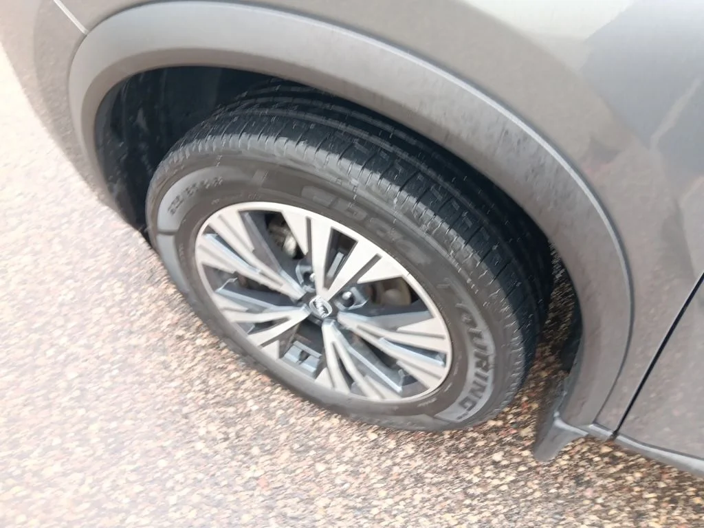 Used 2023 Gun Metallic Nissan SV image 12