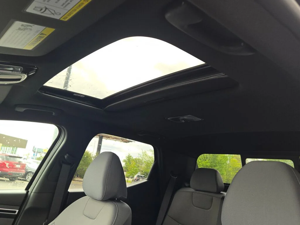 Used 2024 Black Hyundai SEL image 25