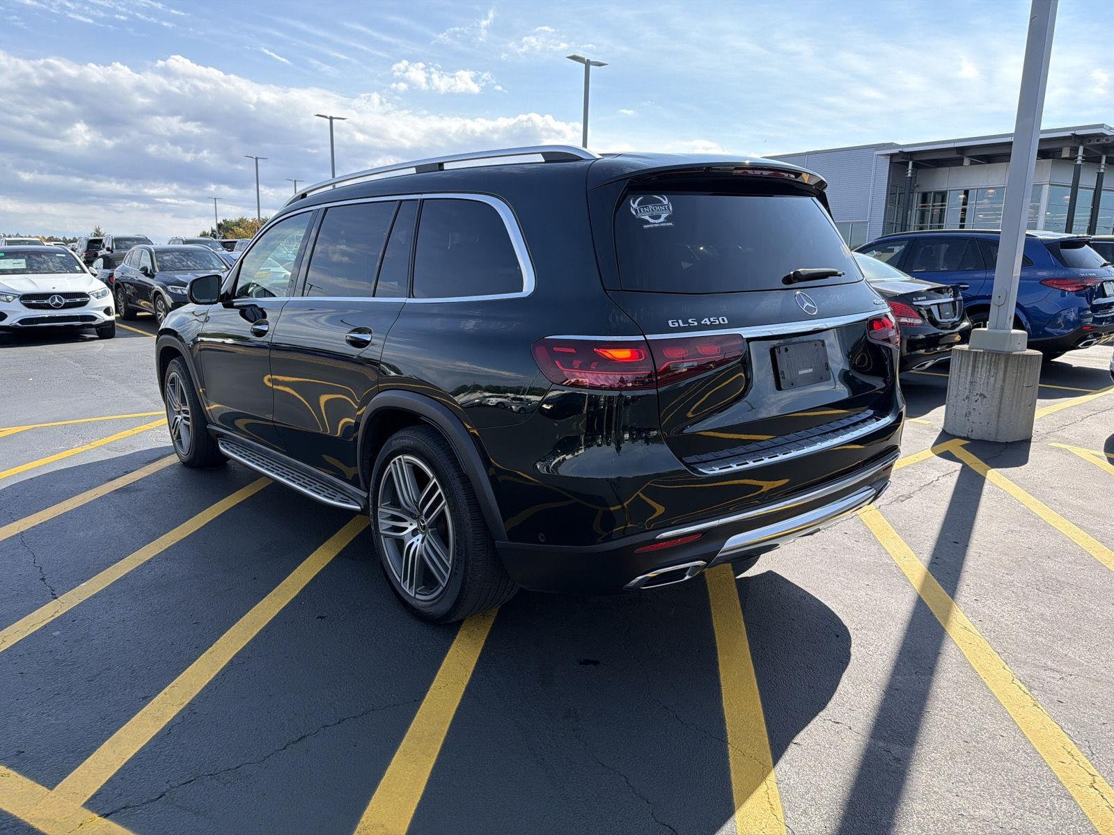 Used 2024 Emerald Green Metallic Mercedes-Benz GLS 450 image 3