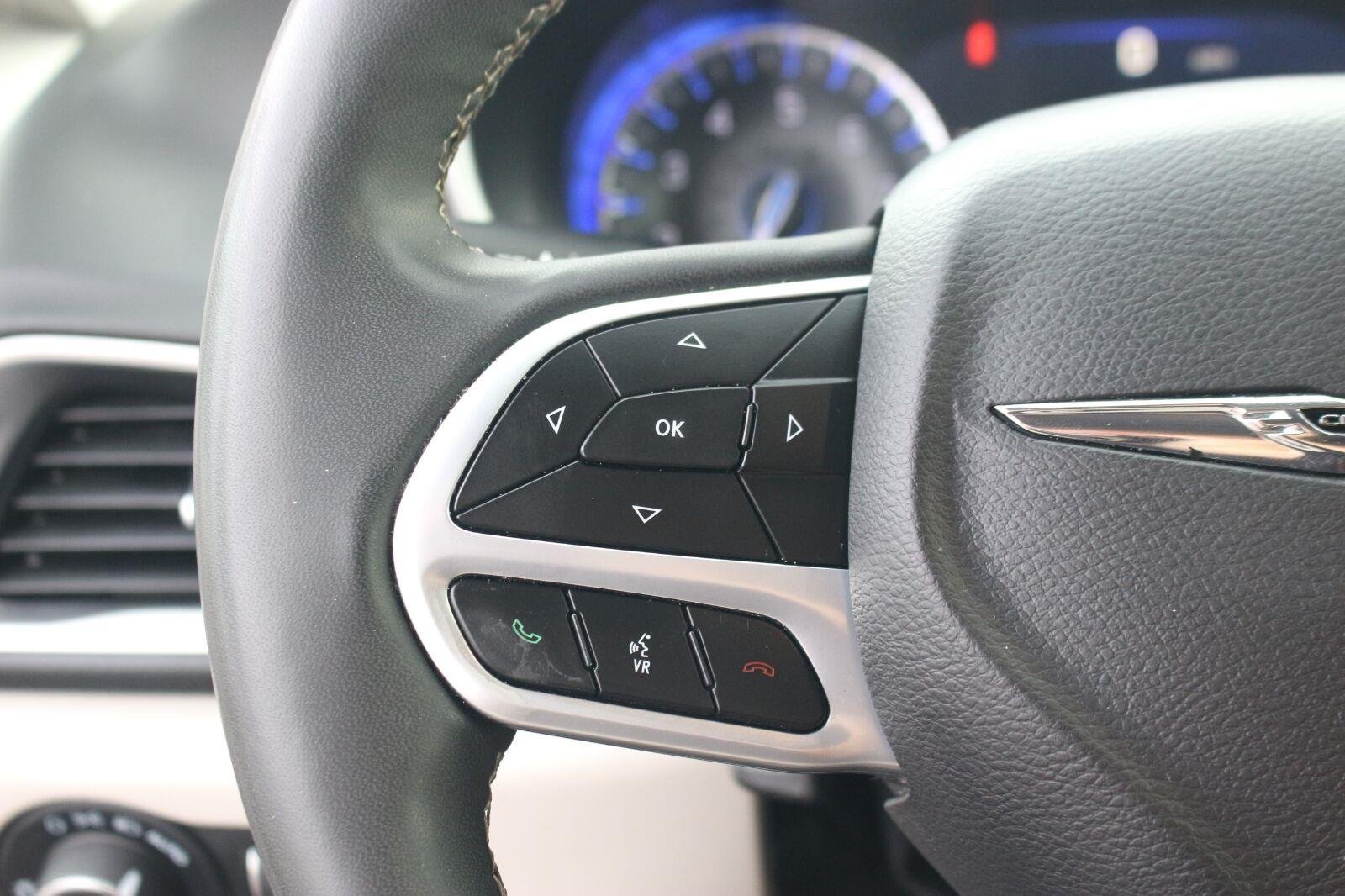 Used 2024 Silver Chrysler Touring L image 20