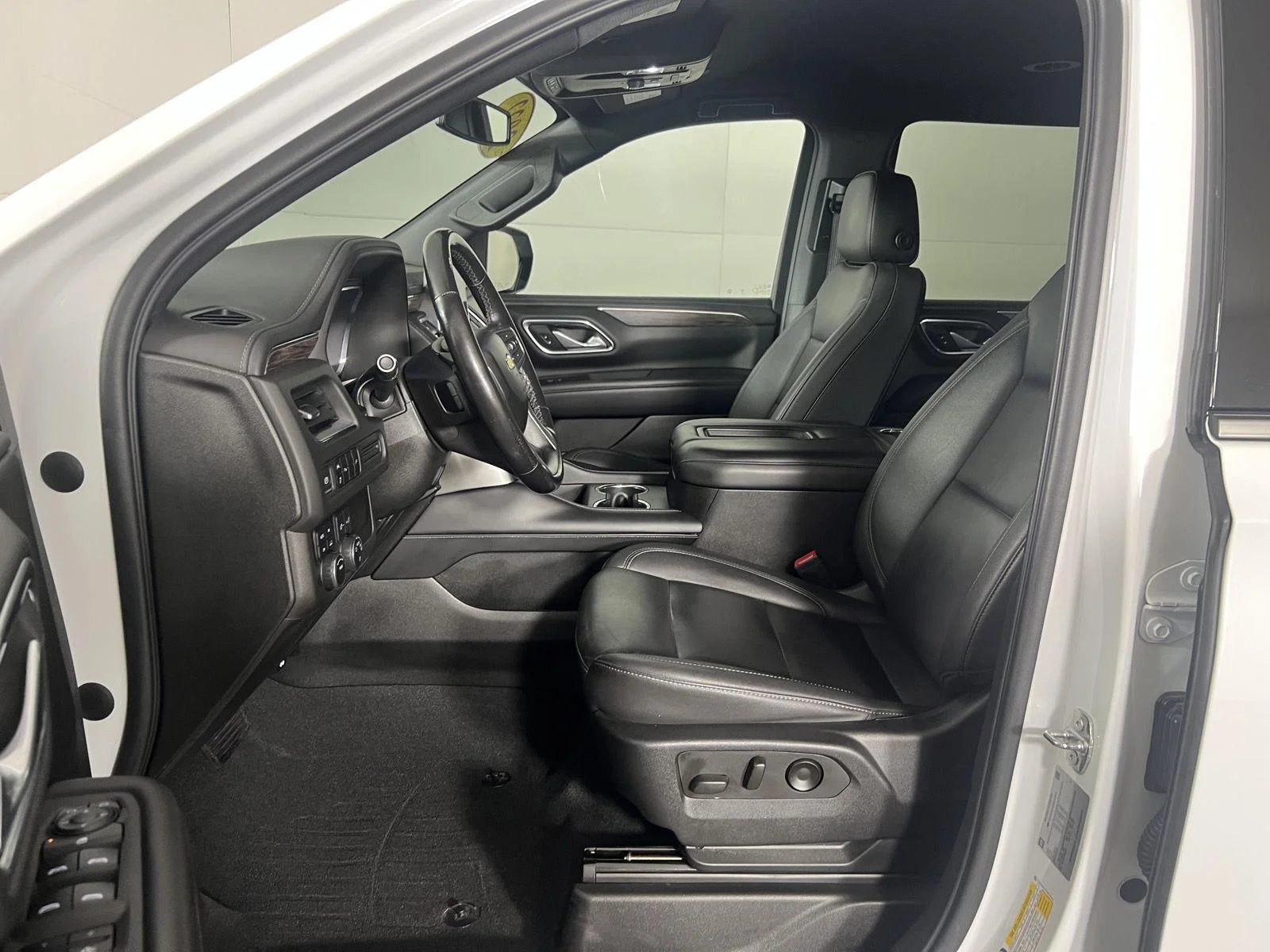 Used 2022 Summit White Chevrolet LT image 13