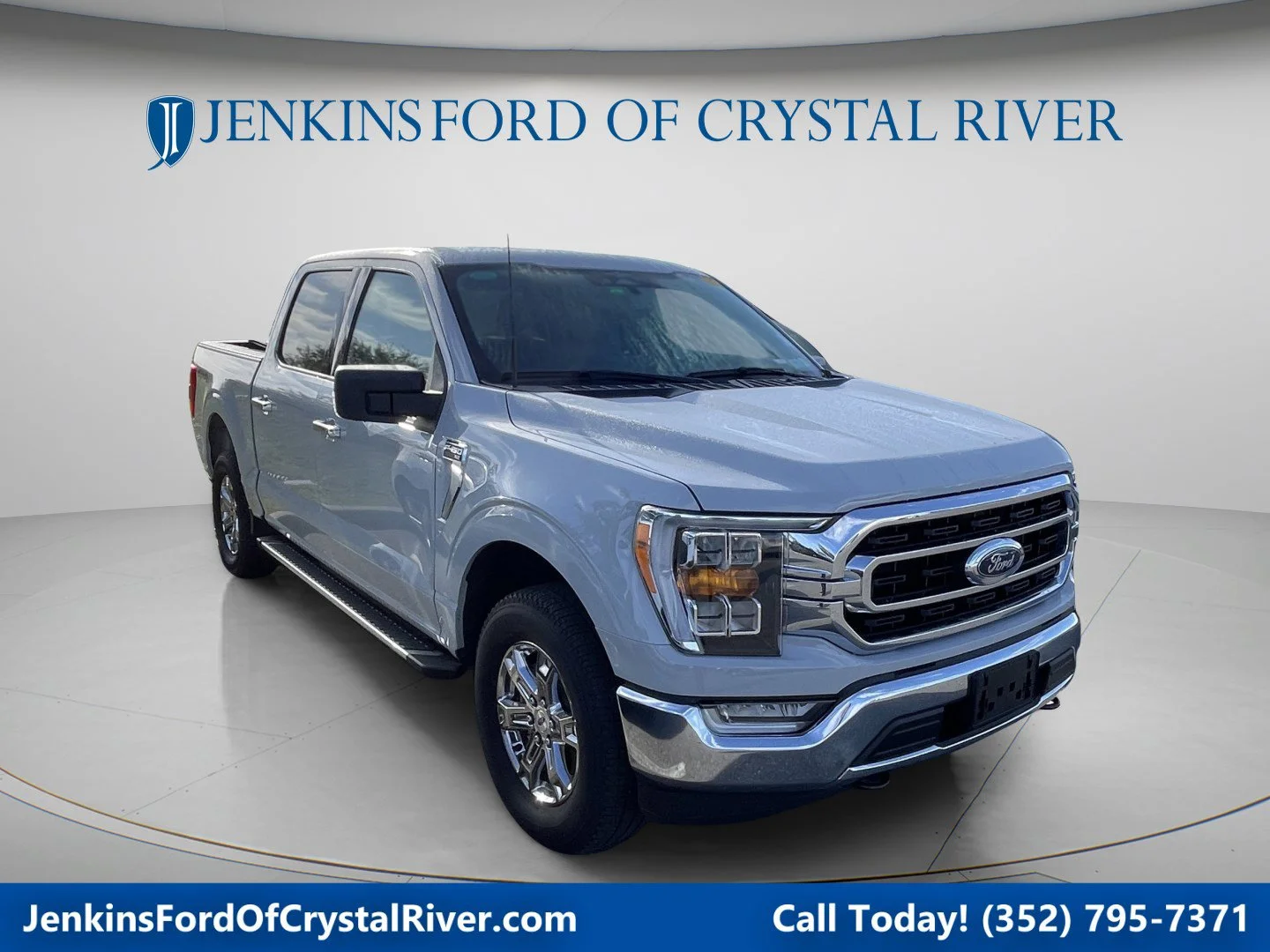 Used 2023 Avalanche Ford XLT image 1