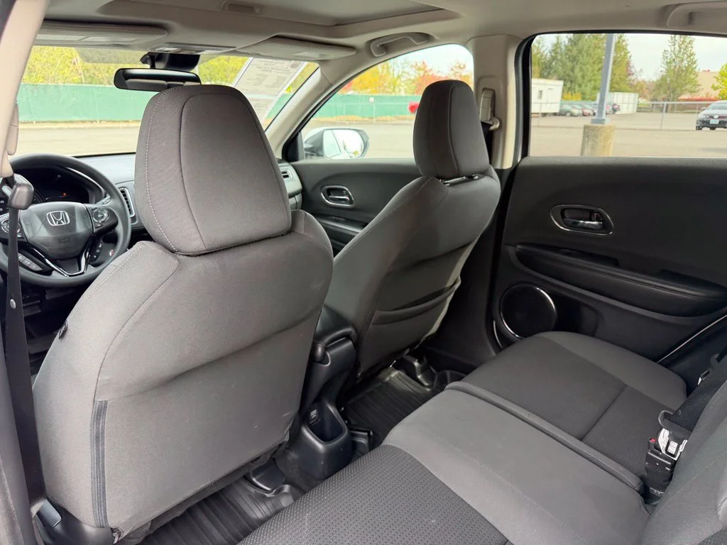 Used 2022 Platinum White Pearl Honda EX image 30