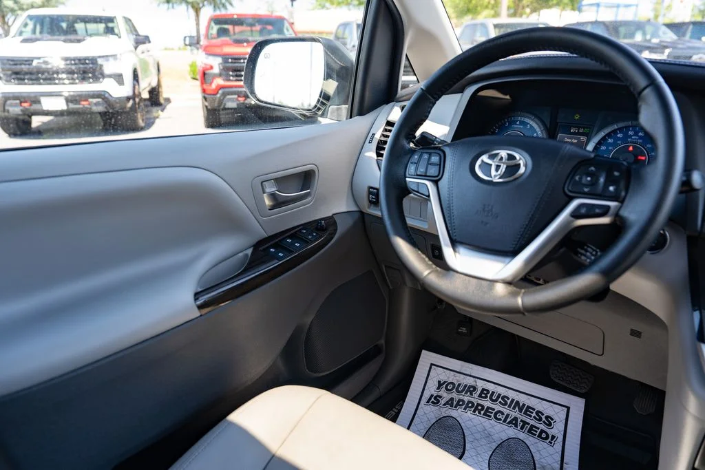 Used 2020 Predawn Gray Mica Toyota XLE image 12
