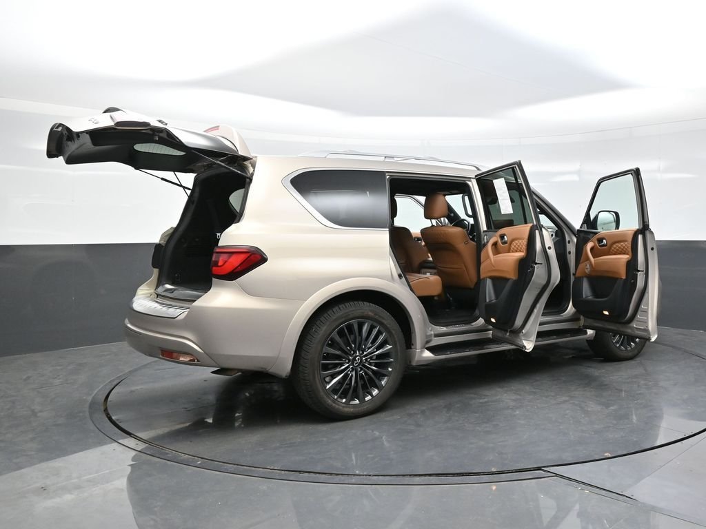 Used 2024 Beige INFINITI Sensory image 38