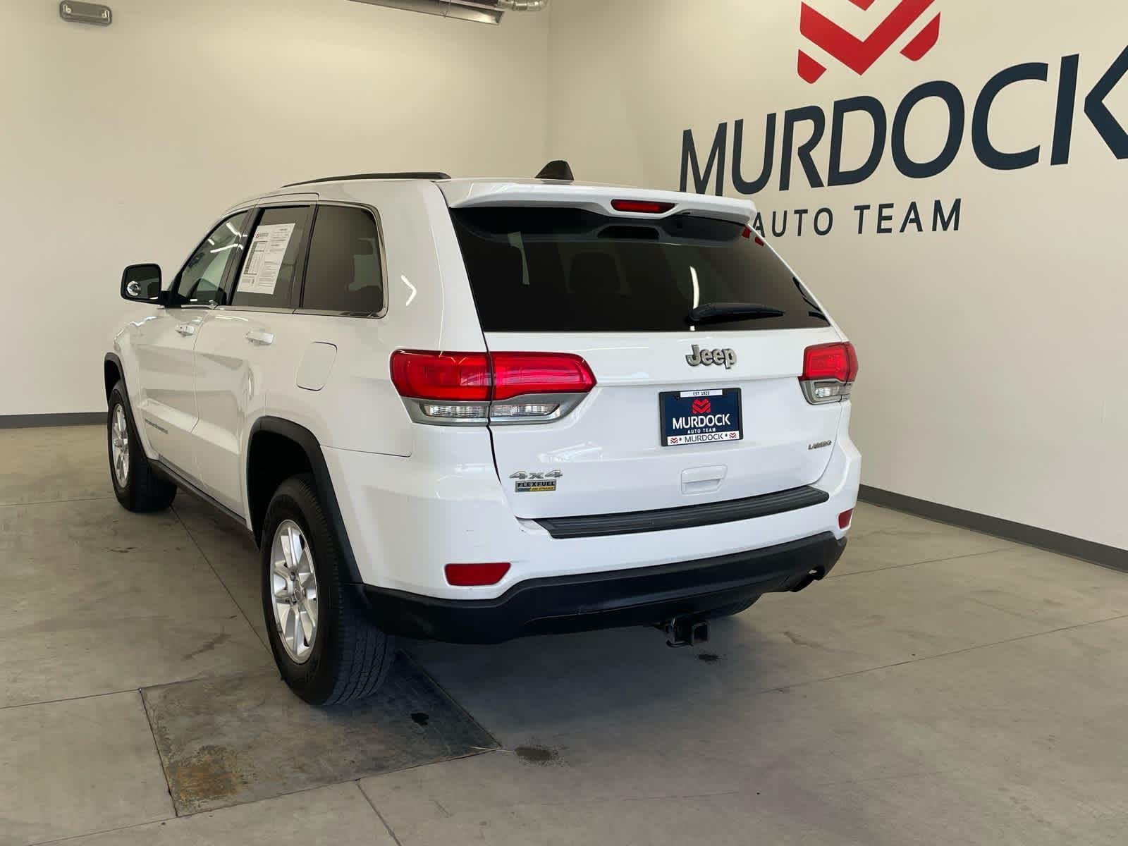 Used 2015 Bright White Clearcoat Jeep Laredo image 6
