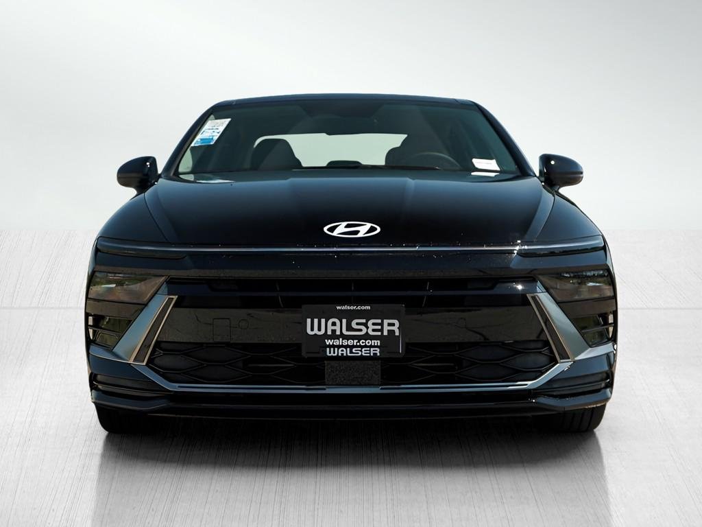 New 2026 Abyss Black Hyundai SEL FWD image 27