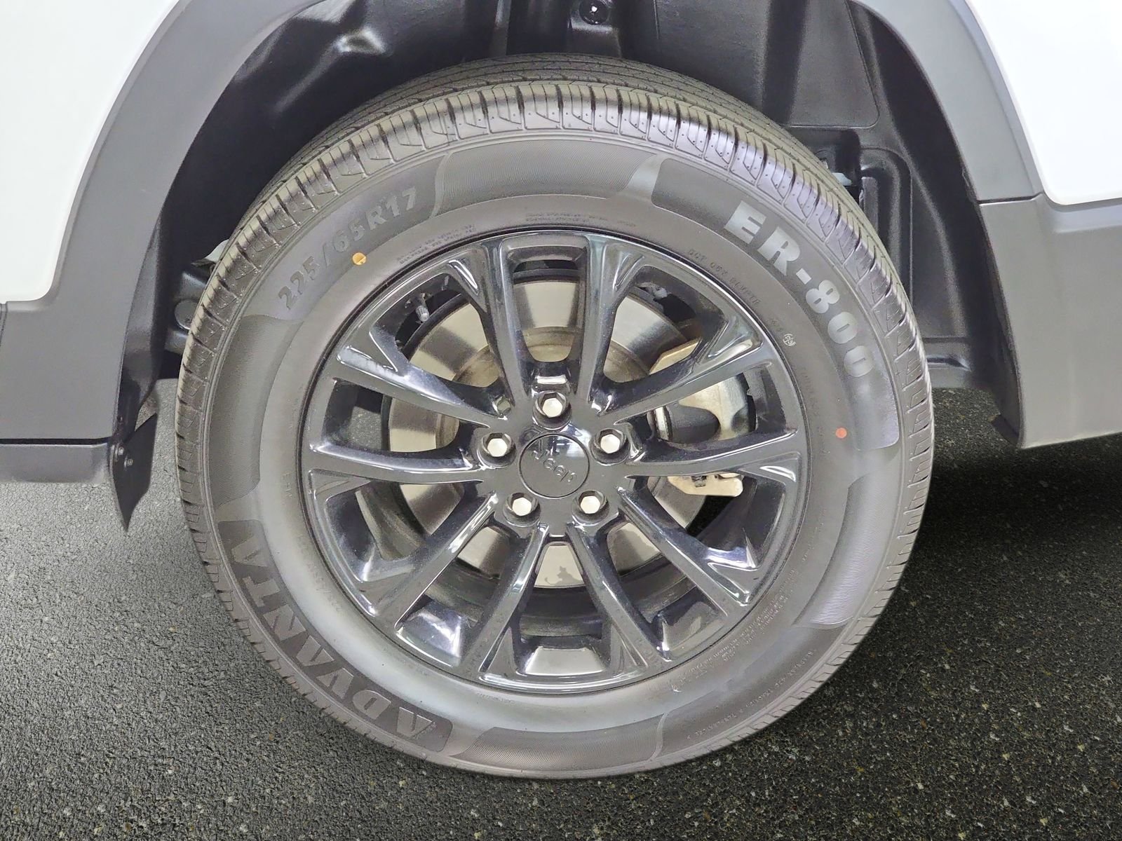 2023 Jeep Cherokee Altitude Lux - Photo 35