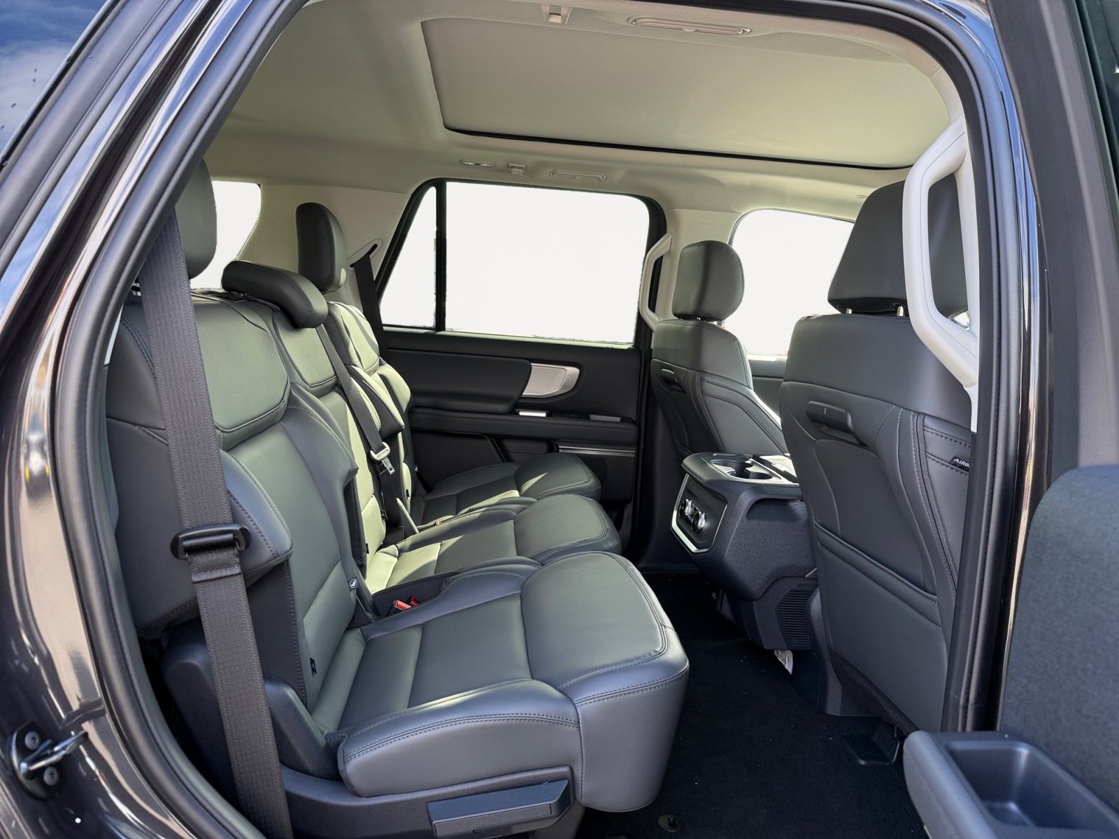 New 2026 Dark Matter Gray Metallic Ford Active image 18