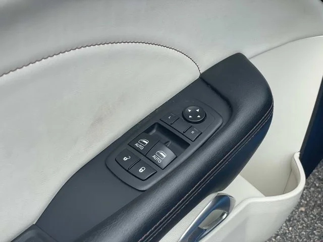 Used 2018 Blue Dodge R/T image 17
