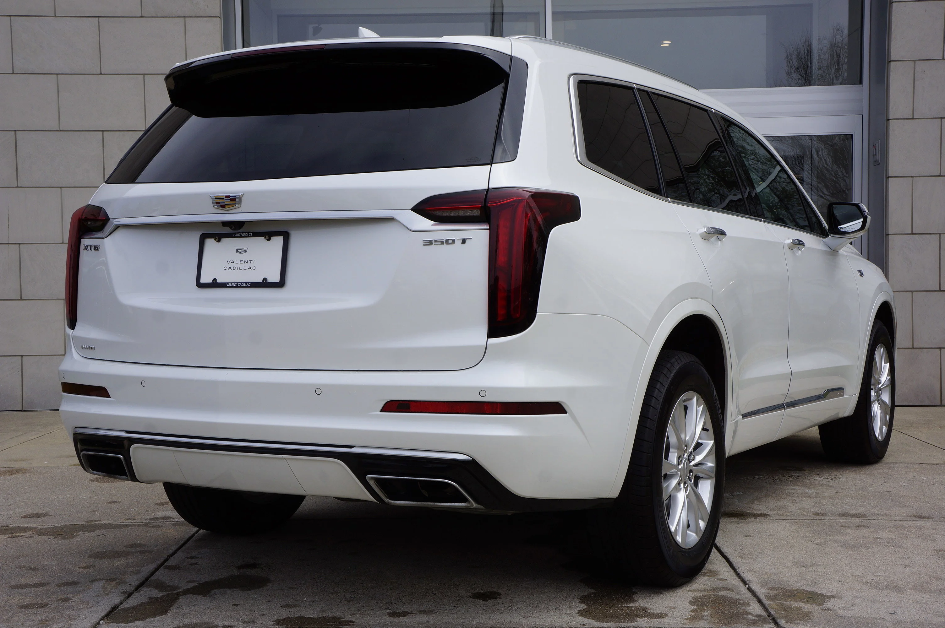 Used 2024 Crystal White Tricoat Cadillac AWD Luxury image 5