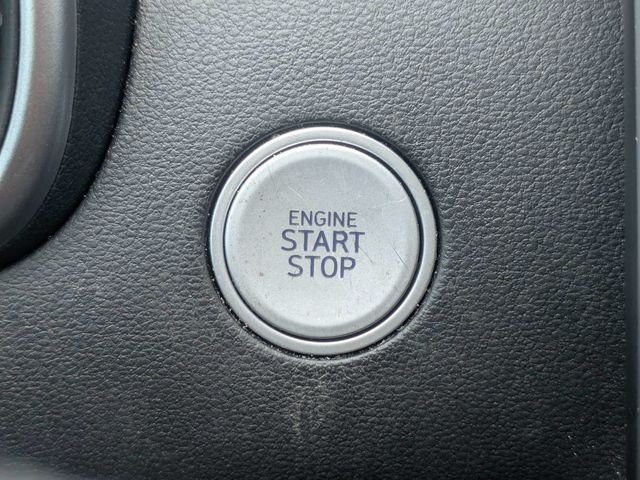 Used 2023 Black Hyundai SEL image 33