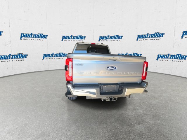 New 2027 Silver Ford XLT image 9