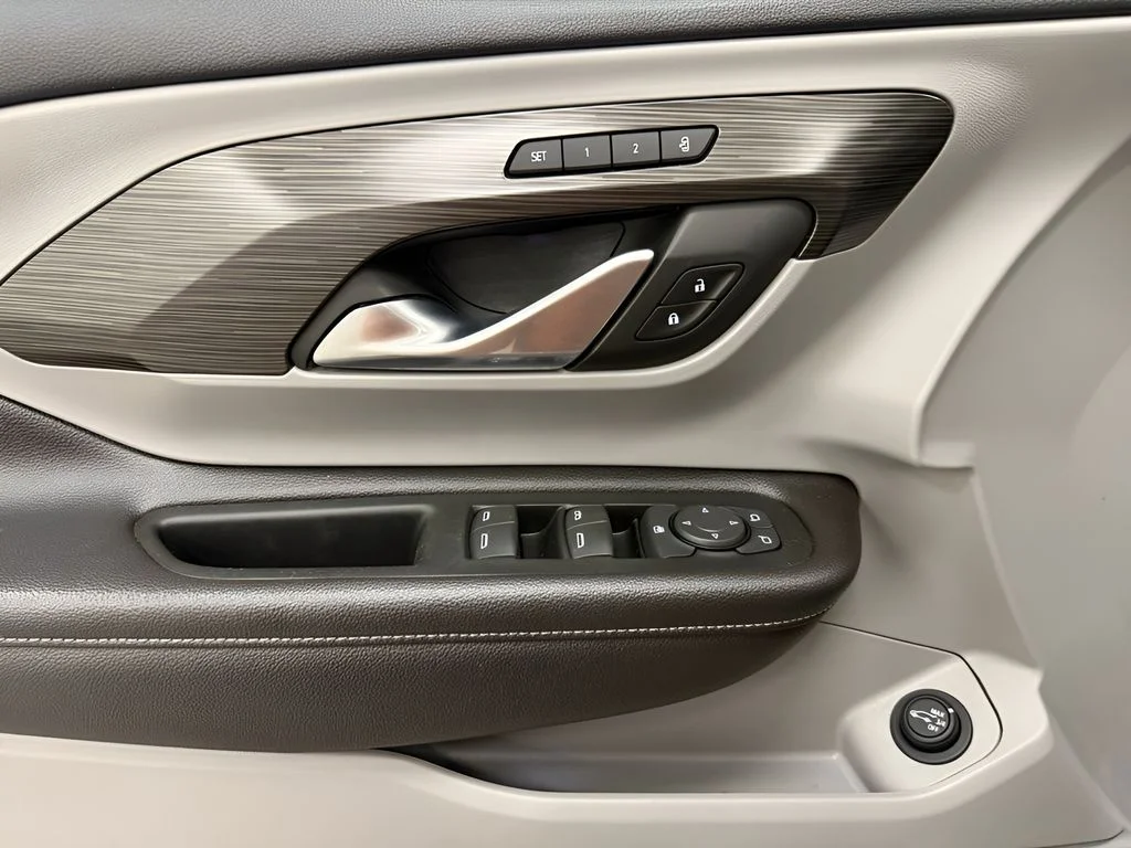 2022 GMC Terrain SLT - Photo 10