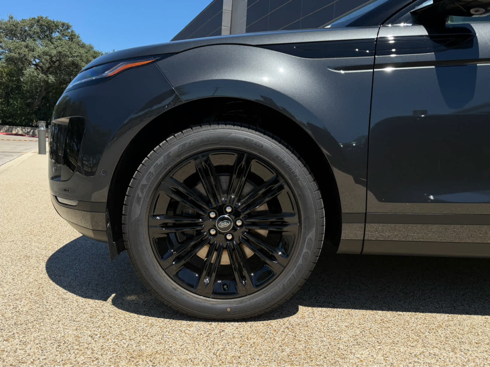New 2026 Carpathian Grey Land Rover Core S image 9
