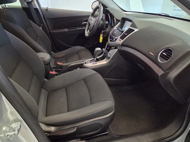 Used 2016 SILVER ICE METALLIC Chevrolet LT image 17
