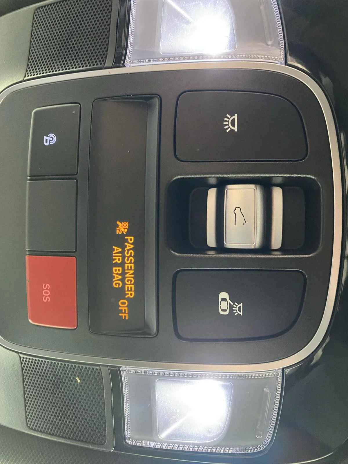 Used 2022 Ice White Hyundai SEL Premium image 22