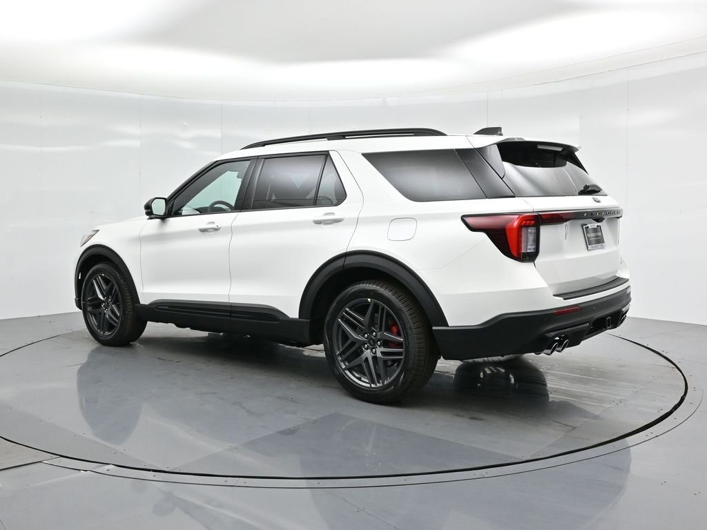 New 2025 Star White Metallic Tri-Coat Ford ST image 6