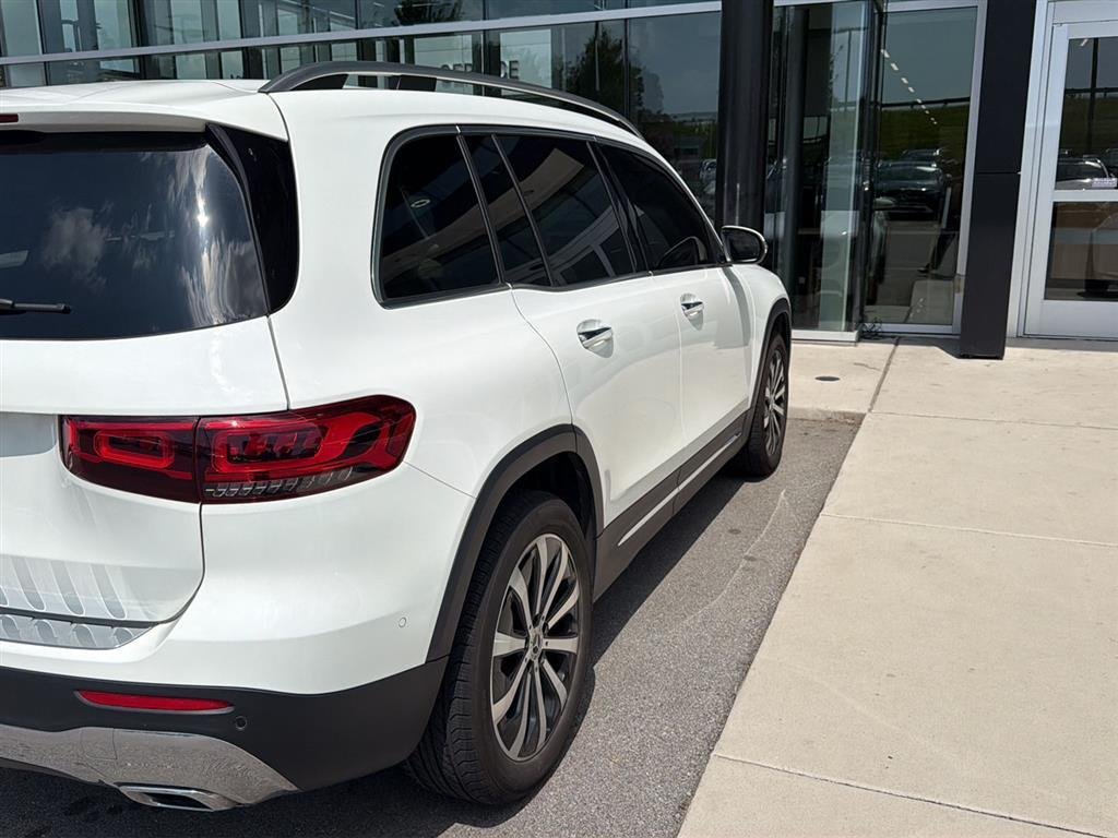 Certified Used 2023 Polar White Mercedes-Benz GLB 250 image 15