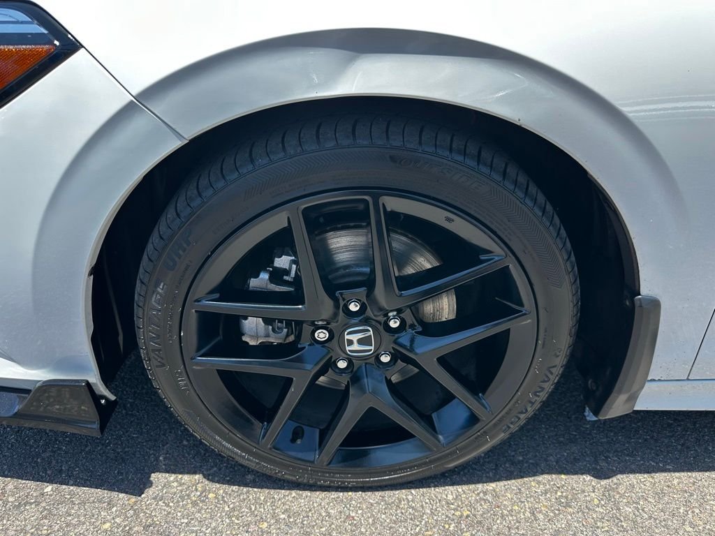 Used 2024  Honda Base image 6
