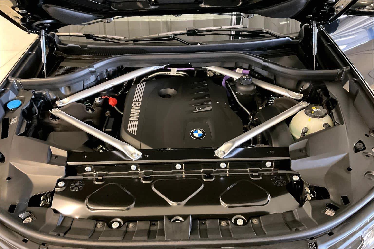 New 2027 Black Sapphire Metallic BMW xDrive40i image 16