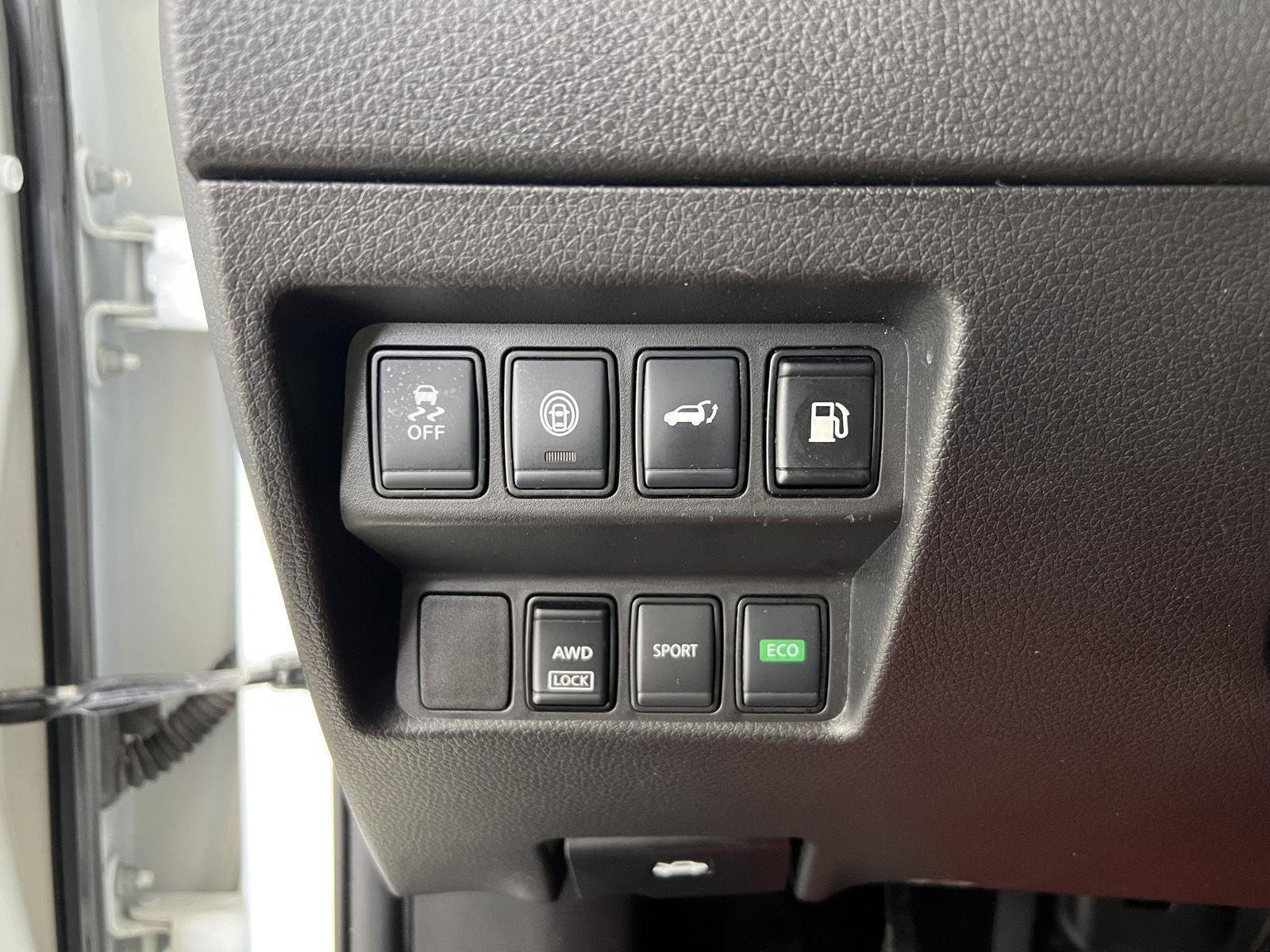 2020 Nissan Rogue SV - Photo 14