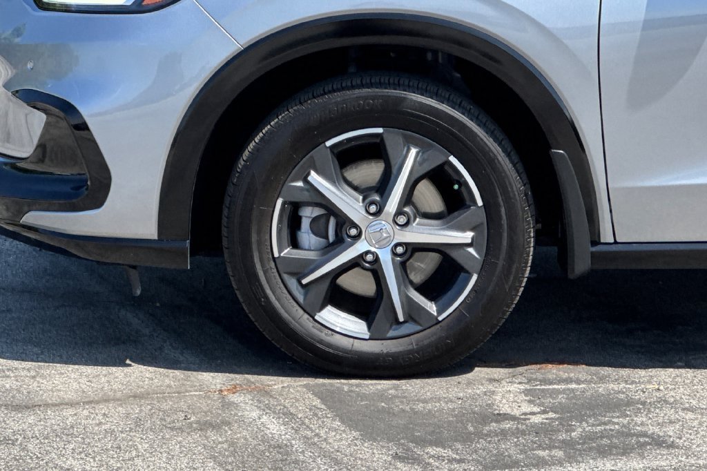 Used 2025 Lunar Silver Metallic Honda EX-L image 33