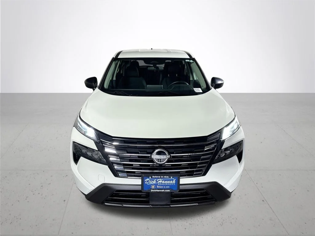 Used 2024 White Nissan S image 3